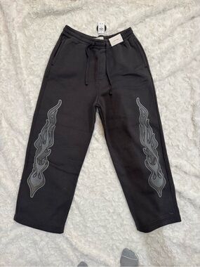 Hollister Super Baggy Sweatpants in Charcoal Gray